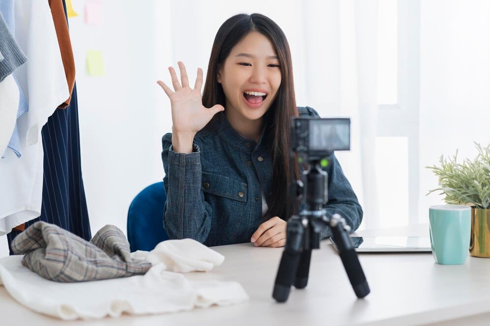 Influencer Marketing: Beyond Just Social Media Celebrities - ACX Outsourcing HUB Influencer Marketing: Beyond Just Social Media Celebrities - ACX Outsourcing HUB