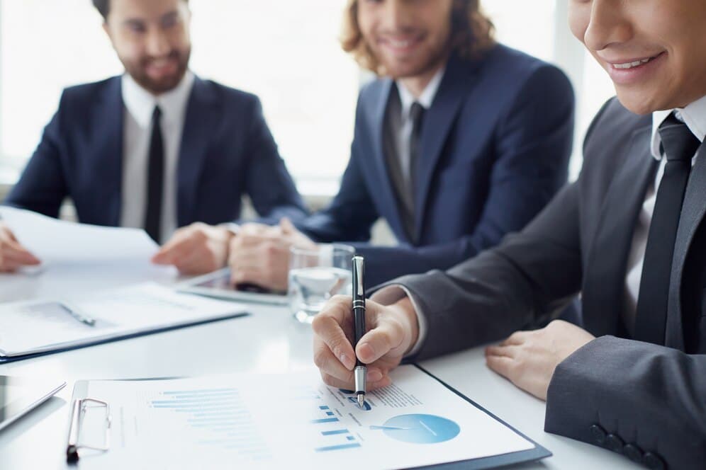 Cost Analysis: Outsourcing vs. In-House Operations - ACX Outsourcing HUB Cost Analysis: Outsourcing vs. In-House Operations - ACX Outsourcing HUB